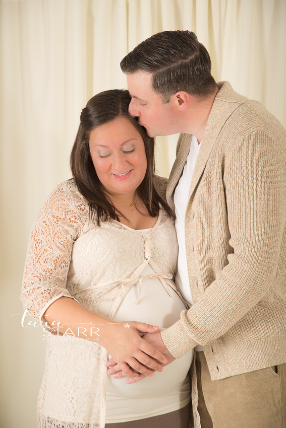 Massachusetts Maternity and newborn photographer.  Reading newborn and maternity photographer