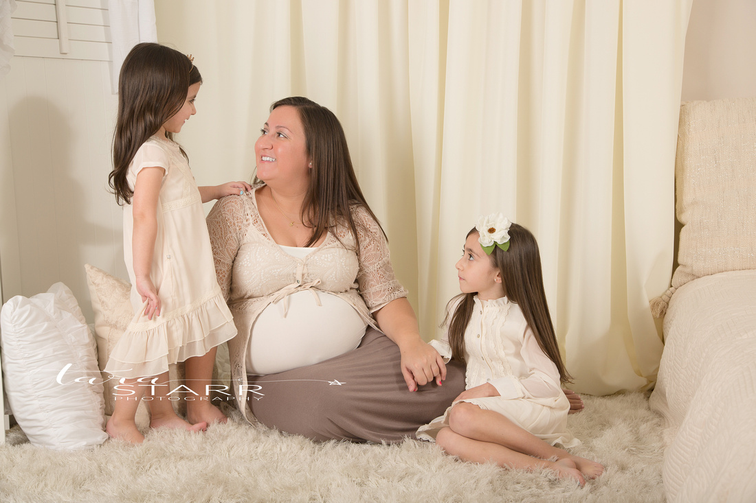 Massachusetts Maternity and newborn photographer.  Reading newborn and maternity photographer
