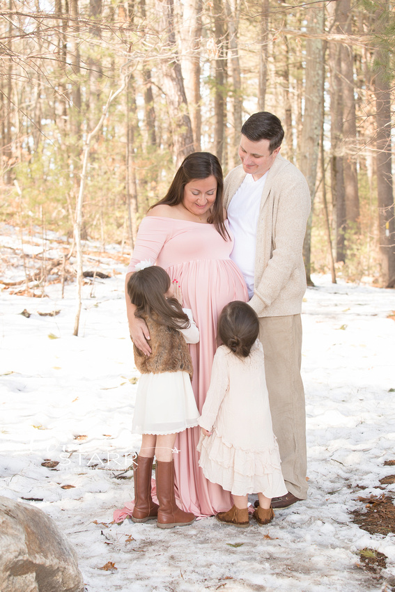 Massachusetts Maternity and newborn photographer.  Reading newborn and maternity photographer