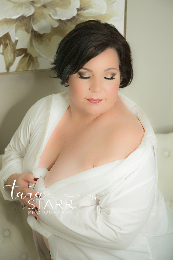 Plus size Boudoir portrait sessions